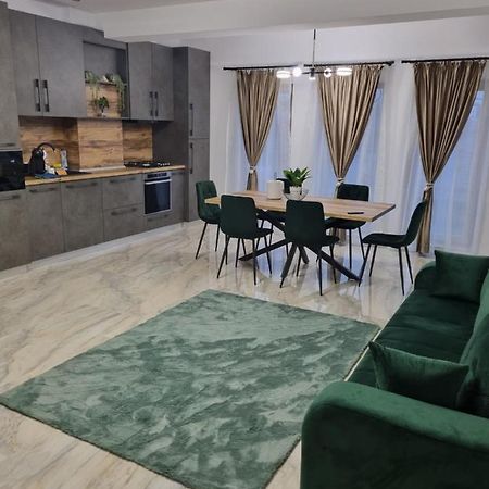 Apartament Mihai Cassas Residence Крайова Екстер'єр фото